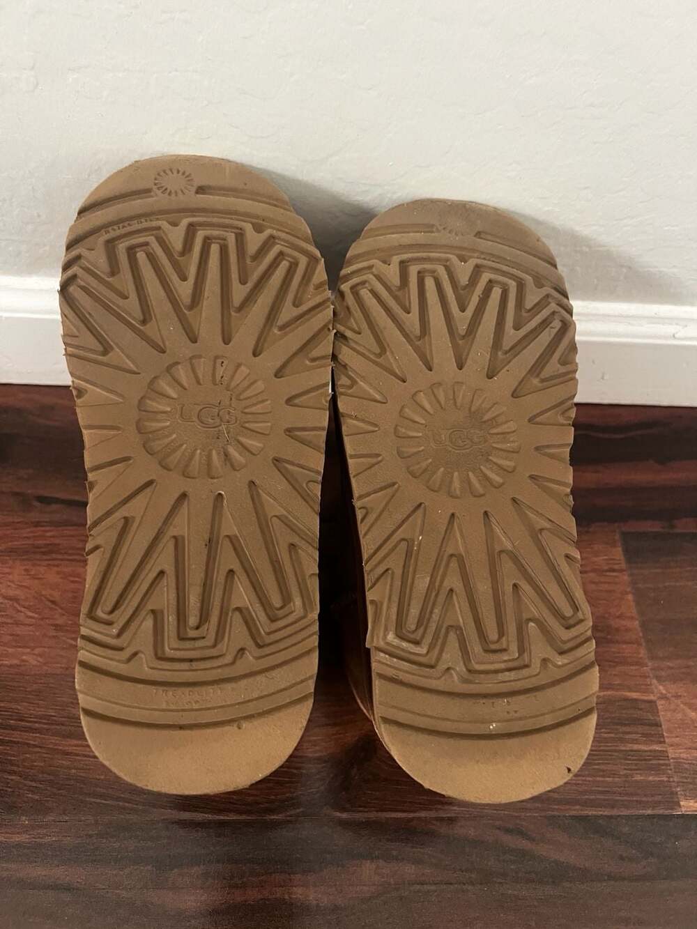 UGG Becca Mini Platform Boots in Chestnut – Women’s Size 6 - Picture 11 of 13